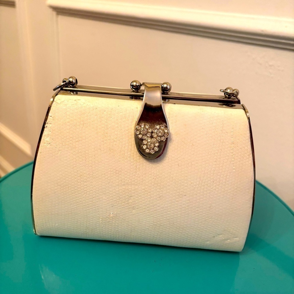 VINTAGE WHITE FAUX LEATHER HARDCASE CLUTCH WITH RHINESTONE AND SILVERTONE DECOR